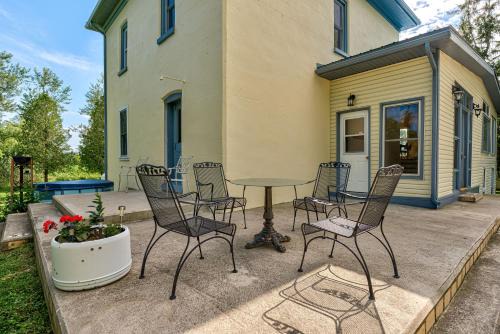 Shamrock Cottage