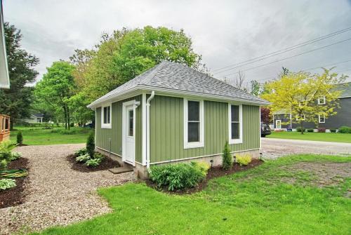 Shores of Erie Guest House
