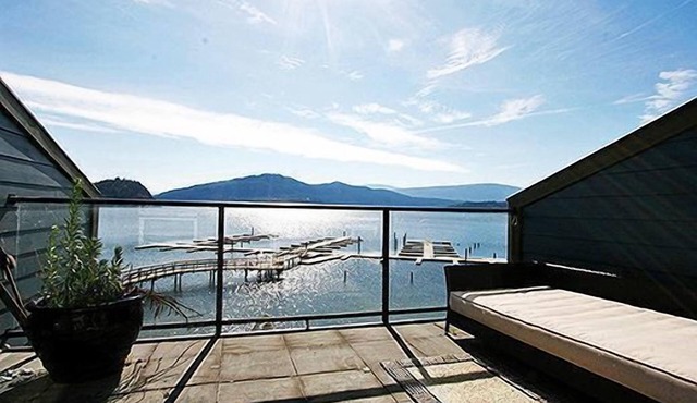 Shuswap Lake Resort - Lakefront