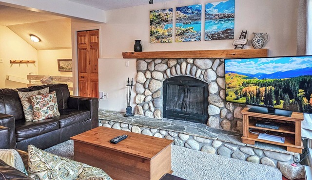 Ski In/Out - Hot tub - Fireplace - BBQ