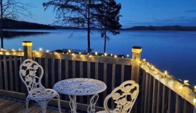 Skipper's View Cottage by the Sea - Pet Friendly!