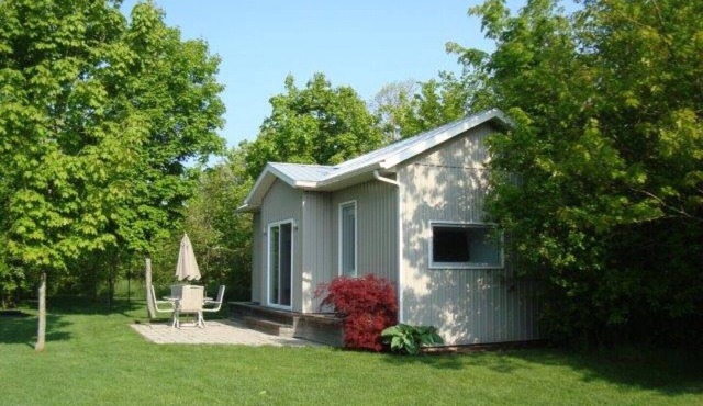 Small family? Nature lover? Birder? Writer? Hiker? Stargazer? WELCOME!