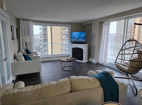 Smart Stylish Downtown Condo- 2 bedrooms