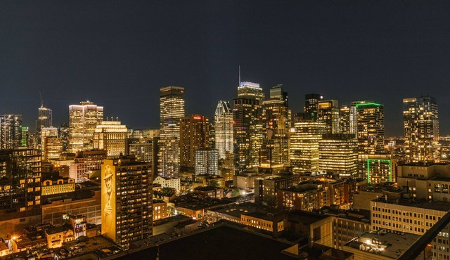 Sonder Maisonneuve | Superior Three-Bedroom Apartment w/Balcony in Montréal