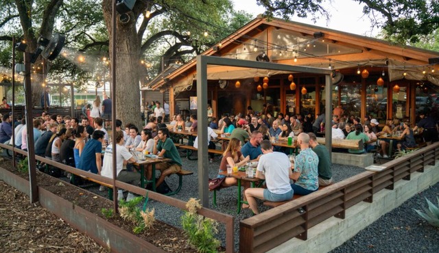 South Lamar Weekend GetawayWalk to Cafes + Dining in Austin