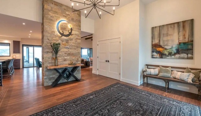 South Okanagan Luxury!