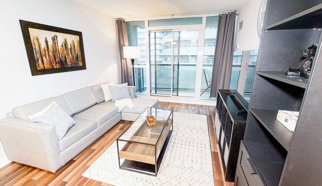 Spacious 1-BR Condo in DT Toronto