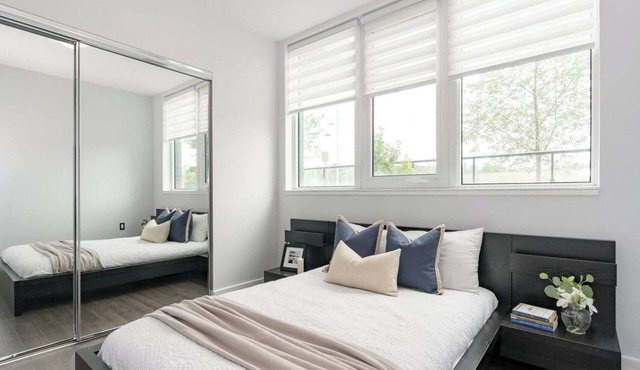 SPACIOUS 2 BEDROOM 2 BATHROOM CORNER UNIT AT FRIDAY HARBOUR RESORT
