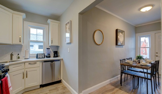 Spacious 2bd/1ba | Free Parking | 3D TOUR 1203 in Boston