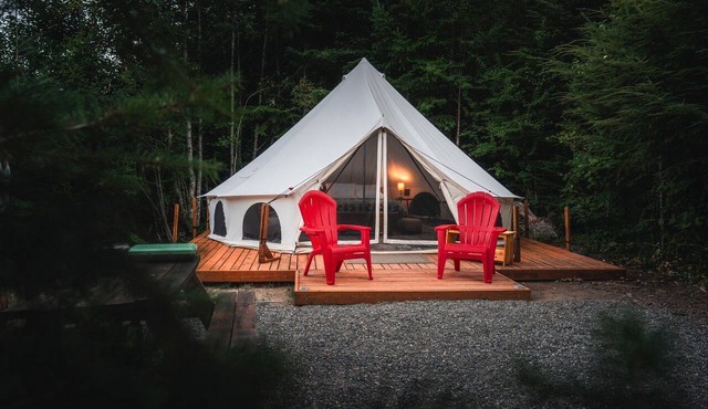 Spacious Bell Tent with Private Deck & Forest Access near Carson, Washington in Carson