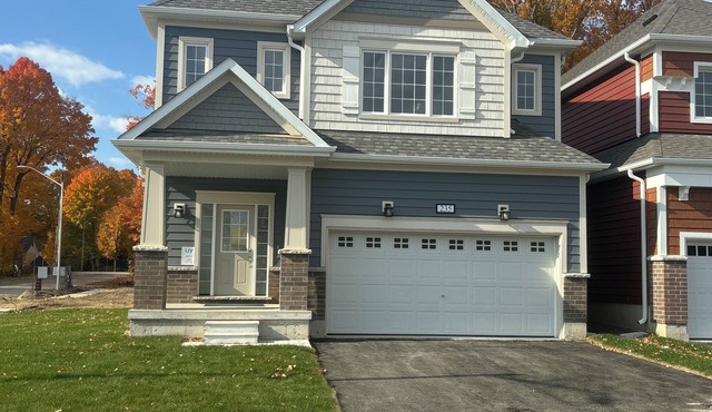 Spacious Family-Friendly Bright New House