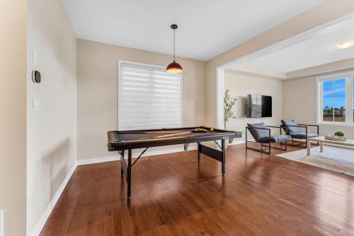 Spacious Family Getaway Near Nature & Dining