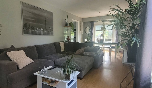 Spacious Home By The Lake (Sleeps up to 12ppl)