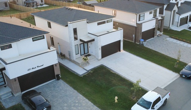 Spacious Home with modern style