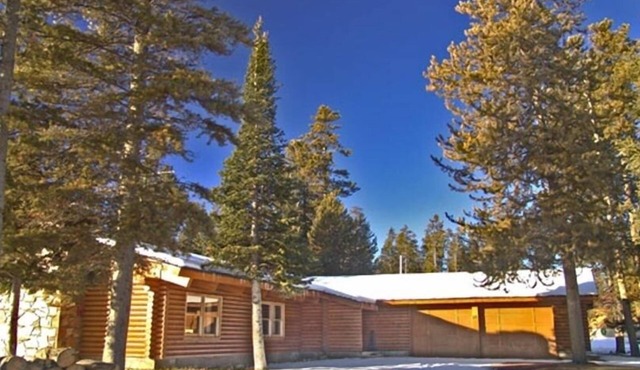 Spacious Vacation Home in Gorgeous Location, 5 Min from Park in West Yellowstone
