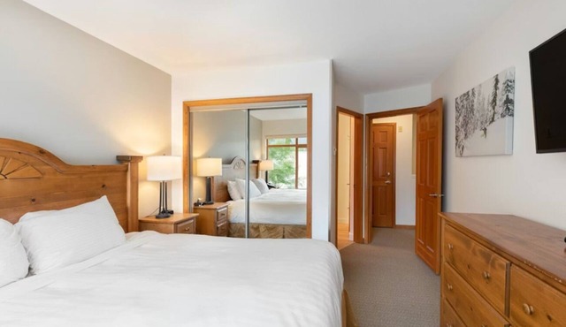 Spacious Whistler Village Stay | Soak in the Hot Tub