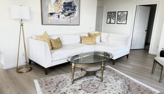 Spectacular 2 Bedroom+Den and 2Bathroom/Free Parking/North York