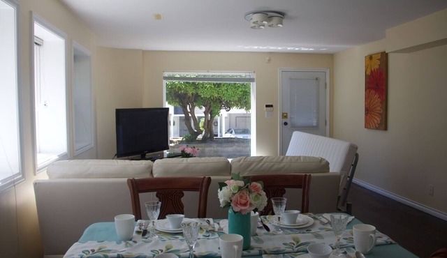 Star of the sea Guest house, Family suites with private entrance and parking!