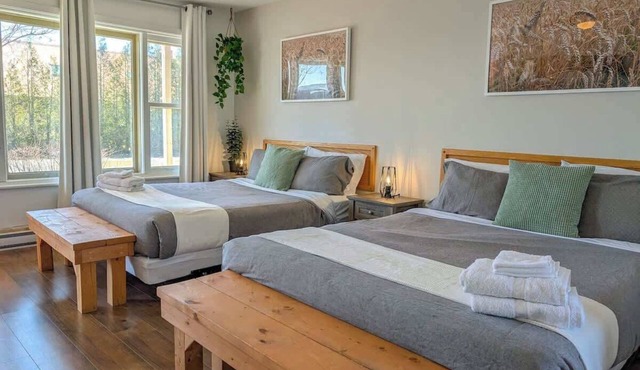 Studio 11 | 2 Min Waterfront | BBQ & Fireplace