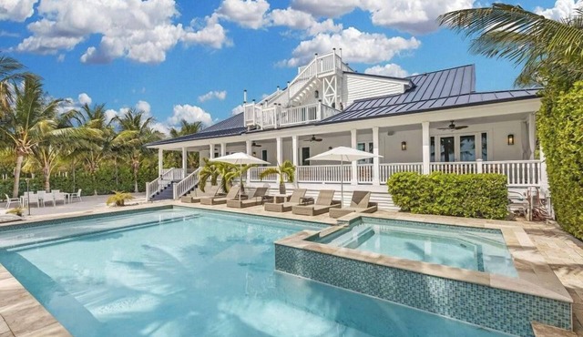 Stunning 5BR open water view home in Long Key, perfect for groups of 10! in Long Key