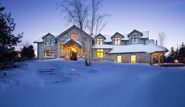 Stunning 6 Bed, 5 Bath country home with 2-Acre Property!