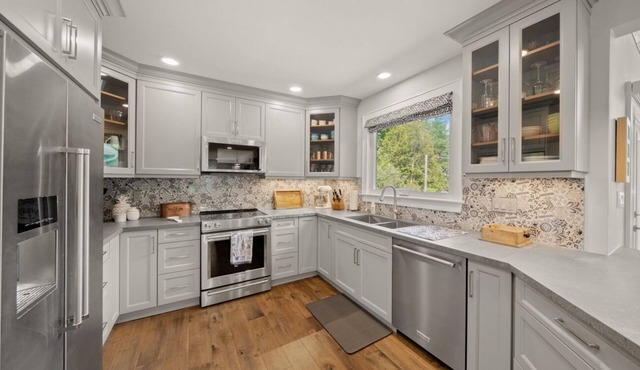 Stunning Lakeview Cottage in Parry Sound