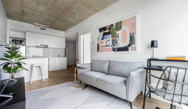 Stylish Comfort in Downtown Montreal