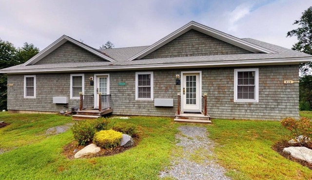 Stylish Condo at Sheepscot Harbor Resort w/Free WiFi, River Views, & Balcony in Edgecomb