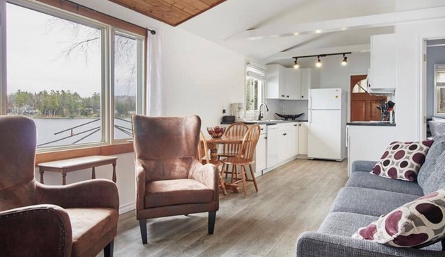 Stylish cottage getaway with stunning water views!