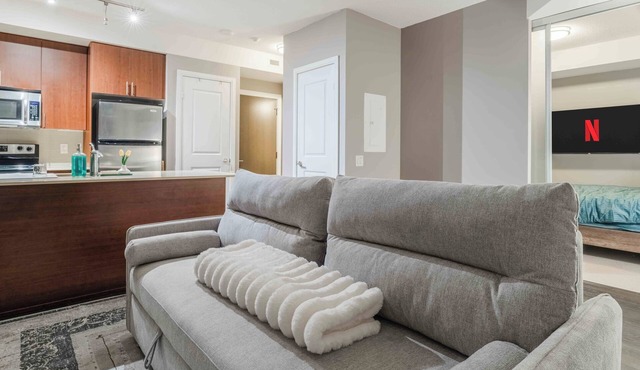 Stylish Downtown Toronto 1-Bedroom Condo