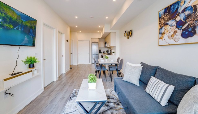 Stylish Open Concept Condo w/Gym