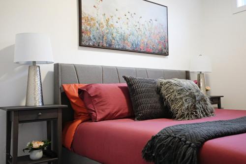 Stylish Retreat with King Bed Long Stays WEM Disney