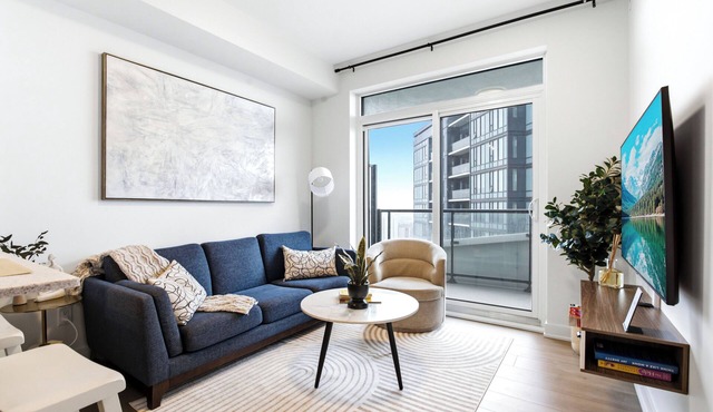 Stylish Skyview Condo in Kitchener Downtown
