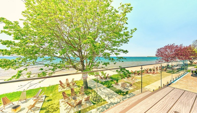 Suite 207: Beautiful 2-Bedroom Beachfront Suite