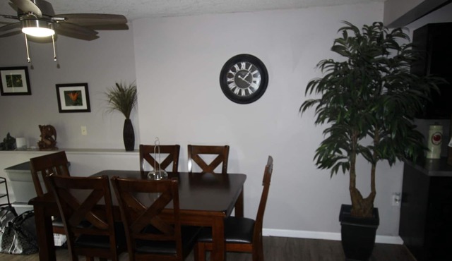 Suite on Sunrise Blvd