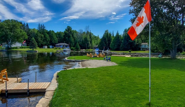 SUN BAY COTTAGE - WATERFRONT