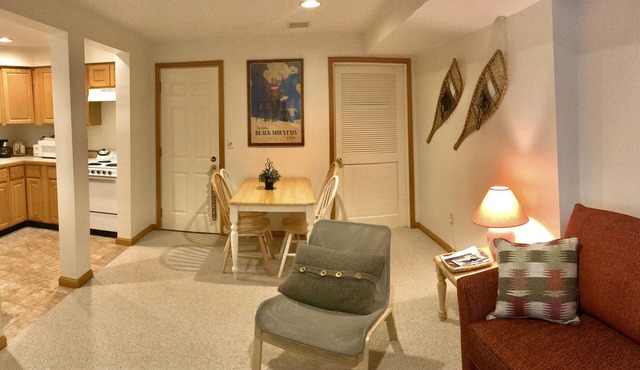 Sunday River Ski In Ski Out Locke Mountain condo with Pool Jacuzzi in Newry