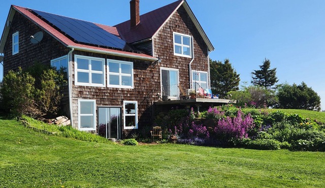 SUNSHINE FARM Remote country relaxation