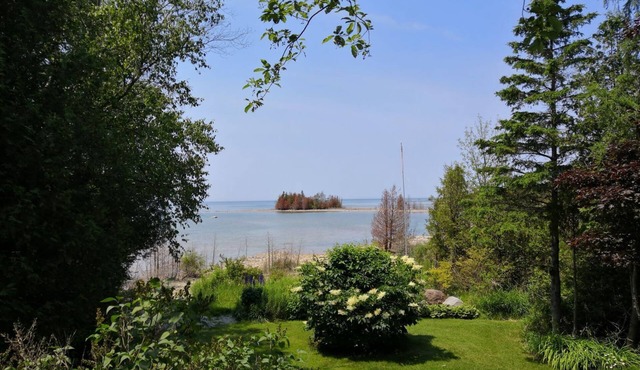 Sunshine Lake Huron Water Front Cottage