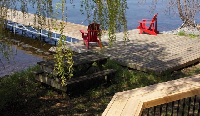 Tanglewood - Large Waterfront Home in PEC
