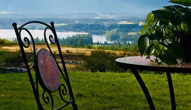 Taste The View: A dream view of the mountains and lake