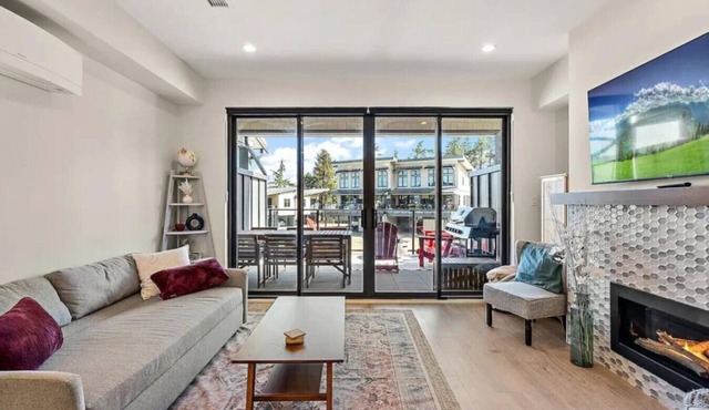 The Beach House at Saratoga: Oceanfront Escape
