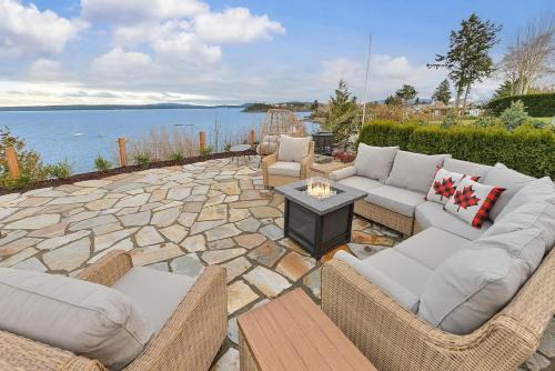 The Beach House Suite by EMR Vacation Rentals