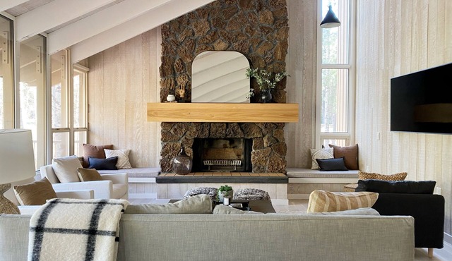 The Black Beaut Cabin in Black Butte Ranch