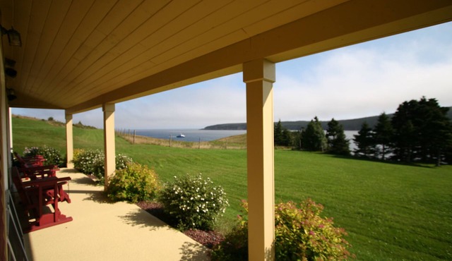 The Bread & Cheese Country Inn