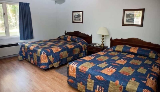 The Clansman Motel
