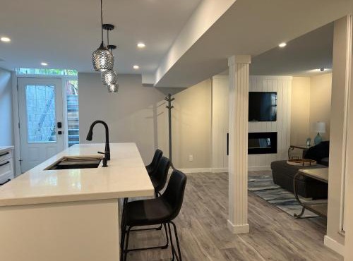 The Croft House - 2 Bedroom 1 Bathroom Suite