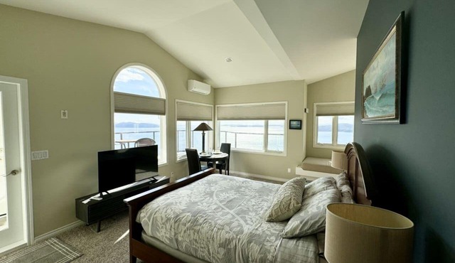 The East - Ocean Front Suite over looking Salish Sea