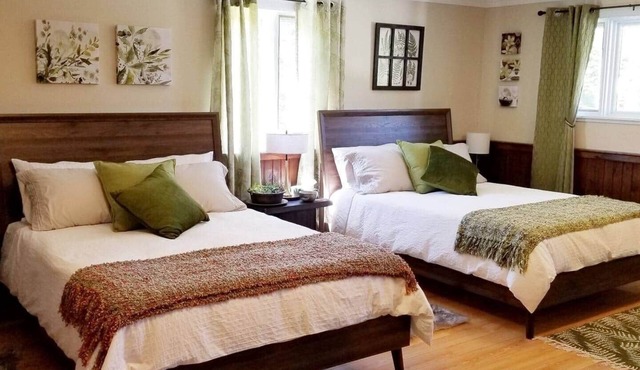The Evergreen Suite, Trinity Guest House