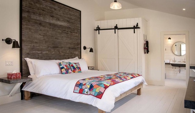 The Inn by Mallard Cottage - King Suite